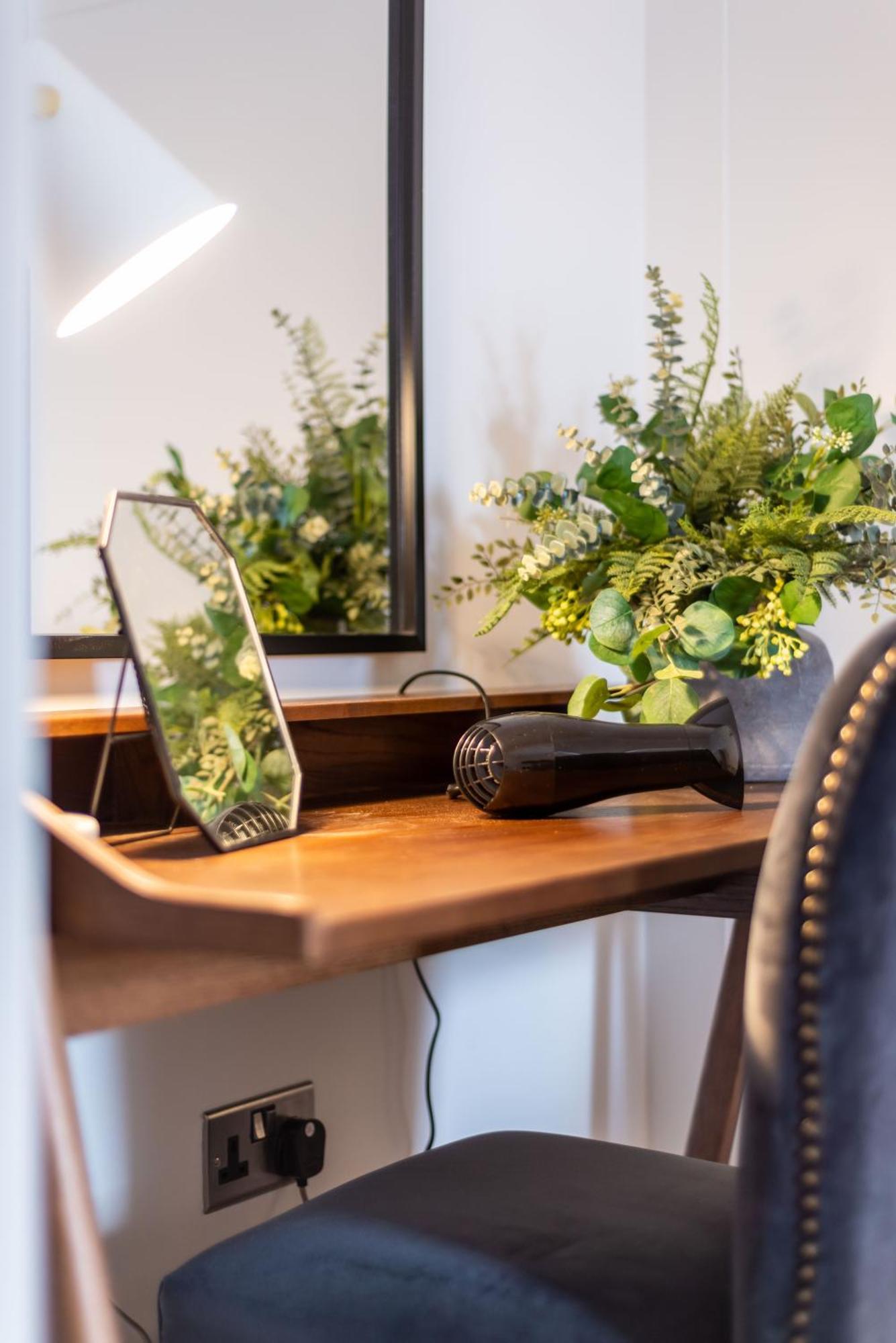 2 The Quadrant Luxury Apartments - 호이레이크 외부 사진